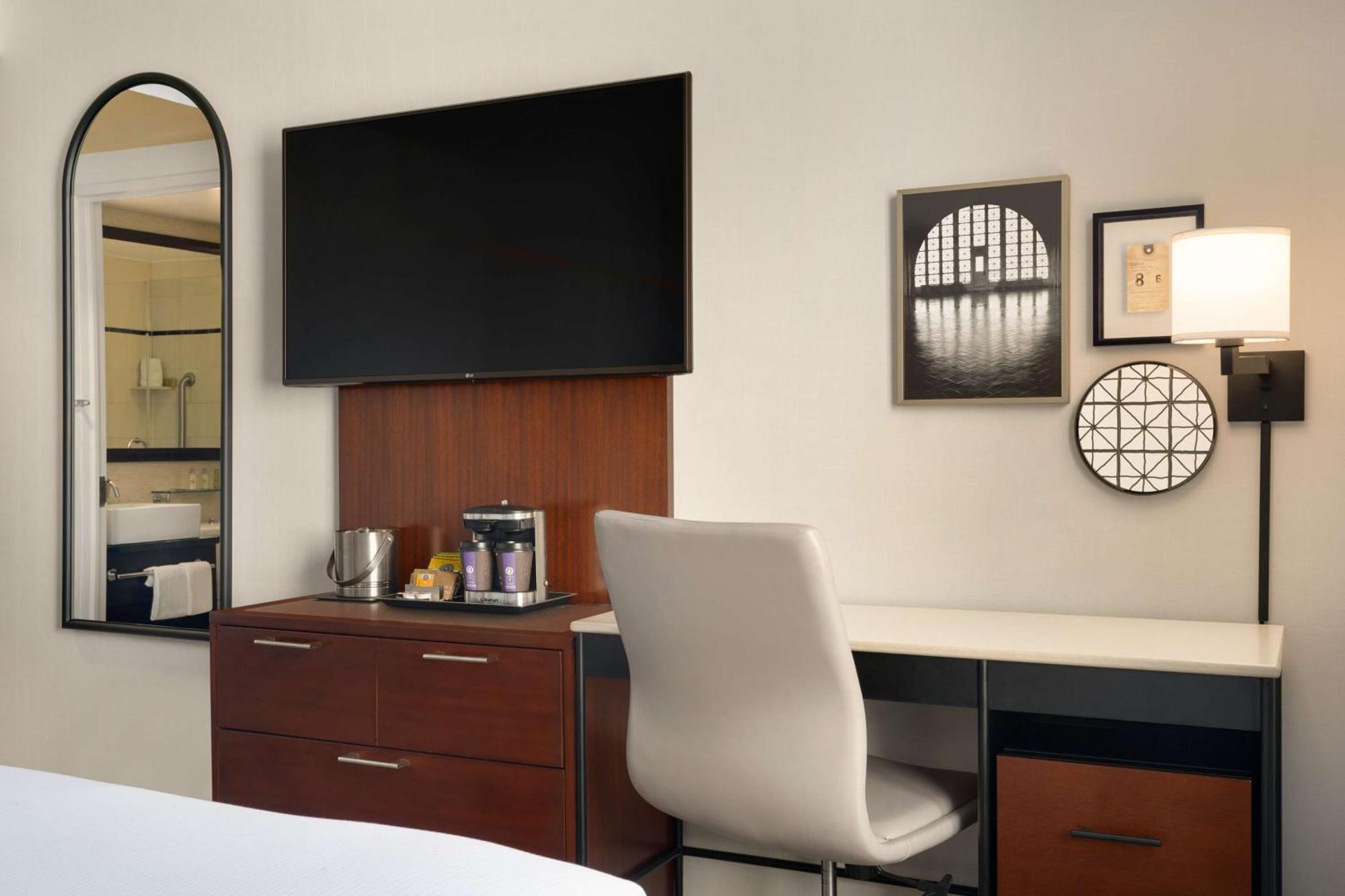 Hotel Doubletree By Hilton New York Downtown Esterno foto