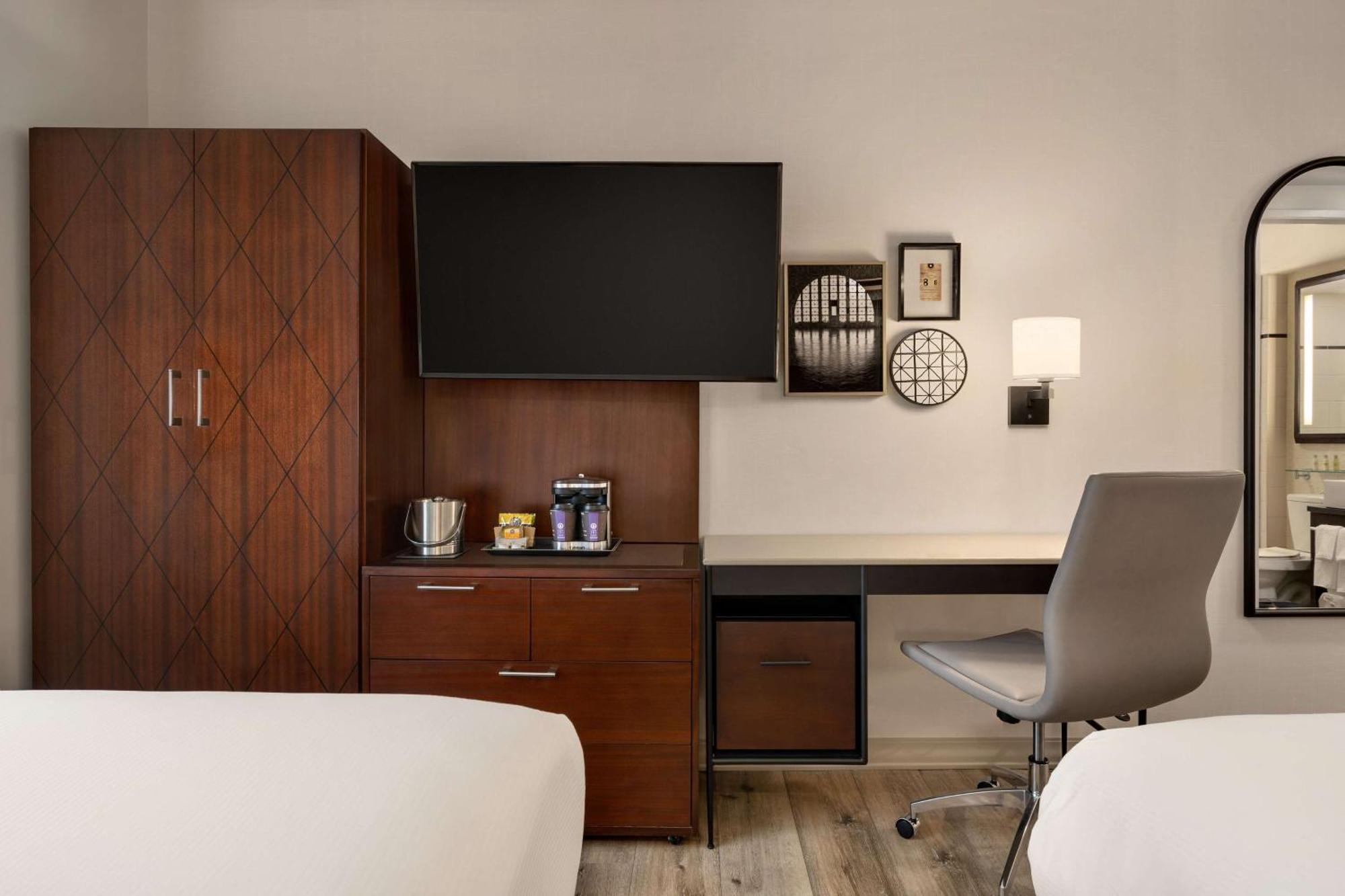 Hotel Doubletree By Hilton New York Downtown Esterno foto