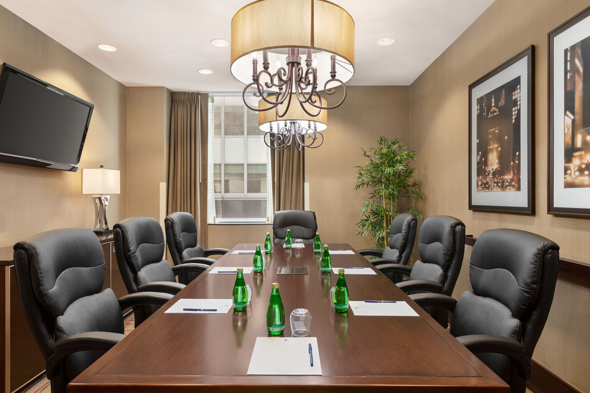 Hotel Doubletree By Hilton New York Downtown Affari foto